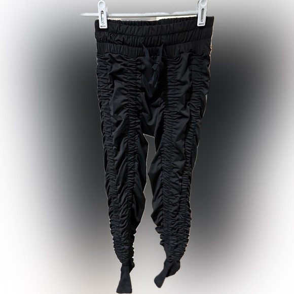 AGOGIE +20 Resistance Pants Women’s Size LARGE Black S 20+ PreLoved - Picture 1 of 5